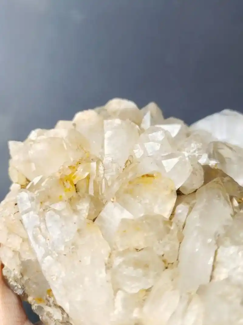 白水晶原石摆件.