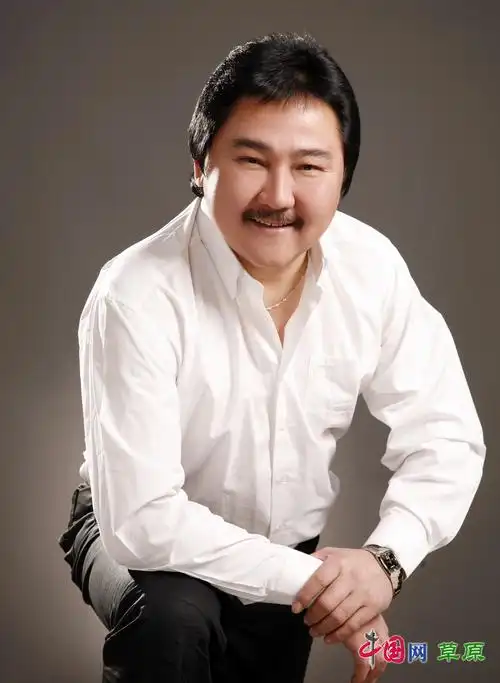 新疆歌者达列里汗把草原嘹亮的歌声传到更远的地方