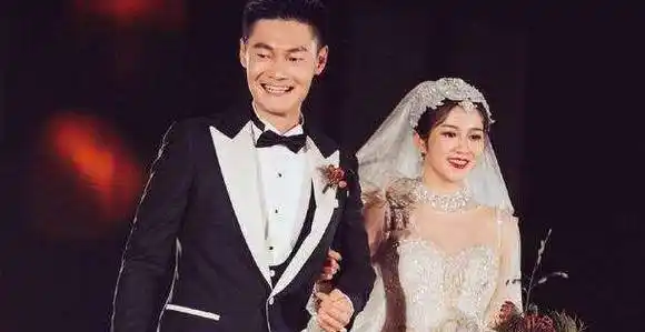 原创登热搜榜短跑飞人张培萌首度回应家暴网络舆论两极分化