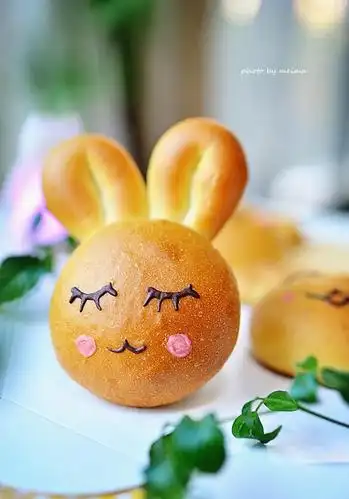 给宝贝做个萌哒哒的面包吧 造型可爱还超级好吃--萌兔面包