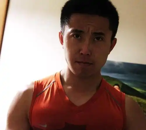 男性四白眼面相有着哪些算命特点