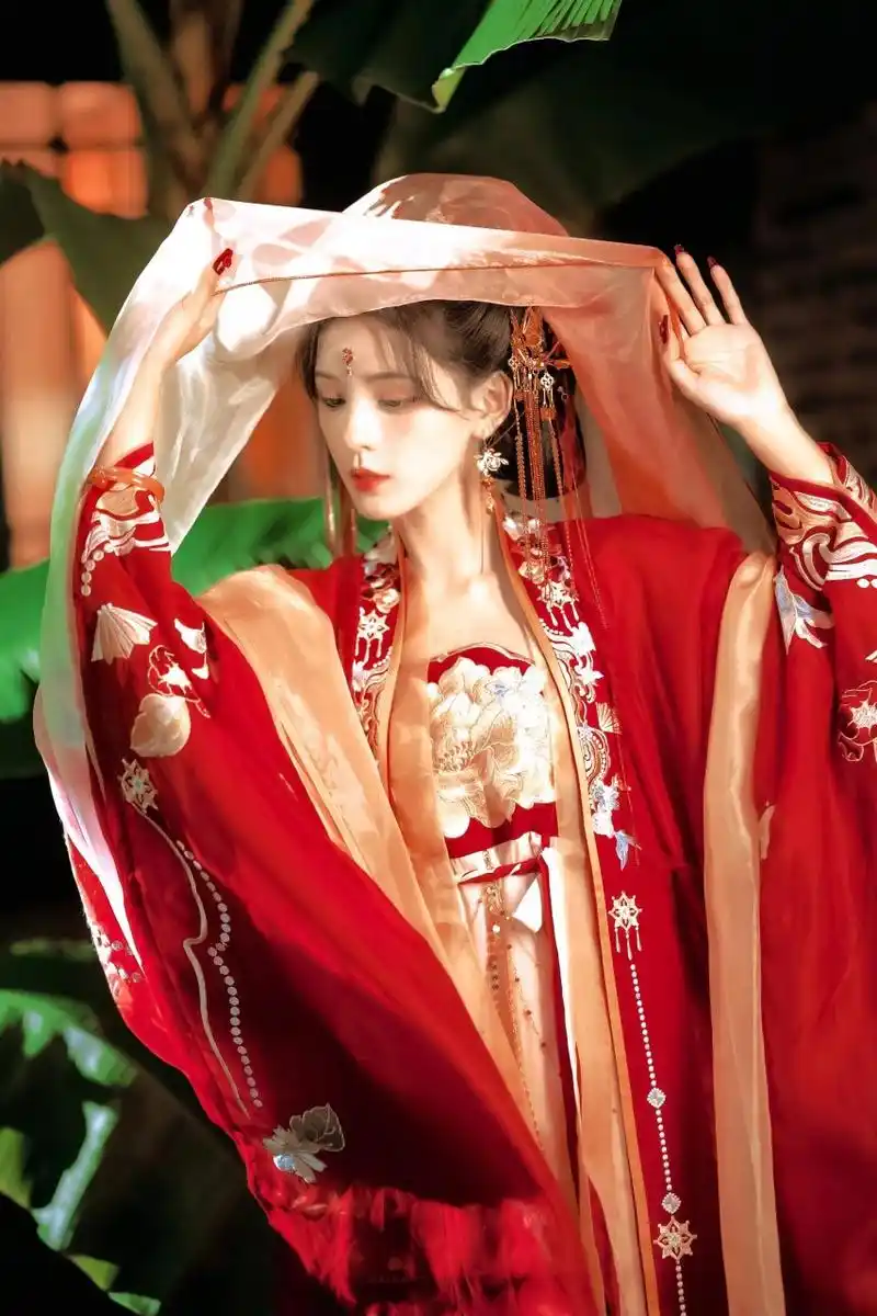 张予曦 | 红衣古装