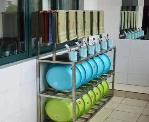 部队食堂到底多整齐?忍了豆角和八角,最后看到土豆丝真忍不住了