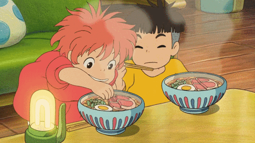 谁不喜欢波妞,宗介和那一大碗泡面呢:谁不喜欢软绵绵的大龙猫呢:在