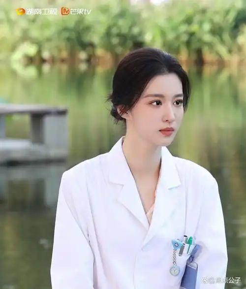 近日,女演员王楚然频繁陷入风波,先是电视剧《我的人间烟火》导致的