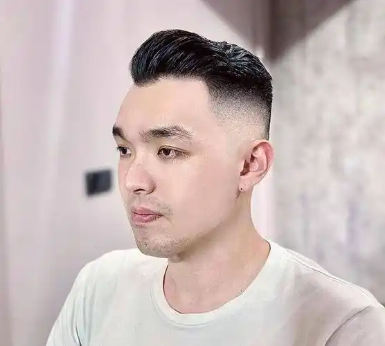 原创四十岁大叔剪发只会剃光别乱来这才是时尚男士该有的发型