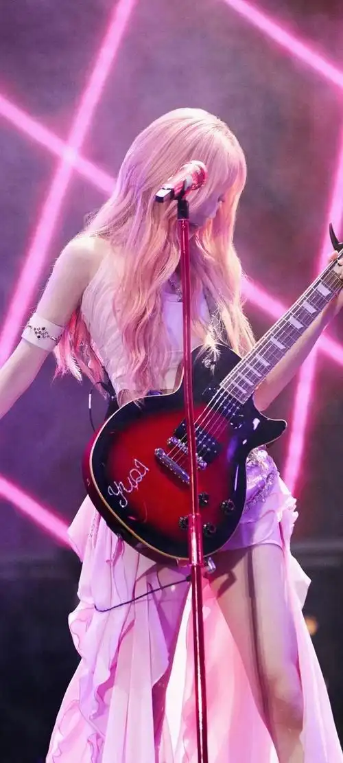 宋雨琦全面屏手机壁纸_网易订阅