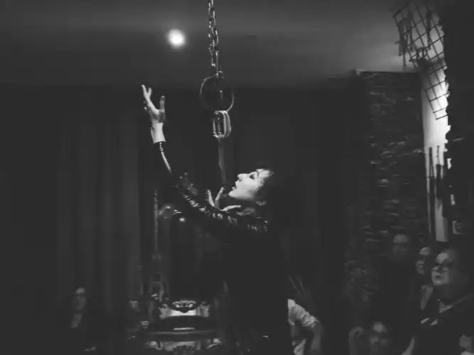 绳缚不只是绑型更要绑心绳师与她搭档的故事