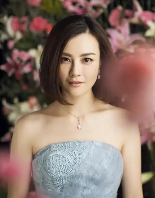 p>刘孜, 11月13日出生于贵州省遵义市,中国内地女演员,设计师,zi品牌