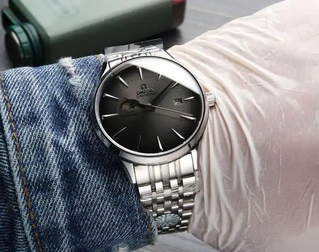 欧米茄 omega 日月星辰系列 搭载原装进口8217原装机芯售后 腕表