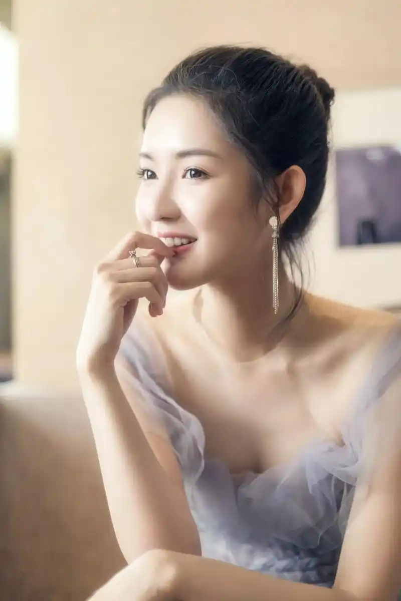 【星刊专访】王玉雯 | 爱上镜头后,我决心成为一个好演员