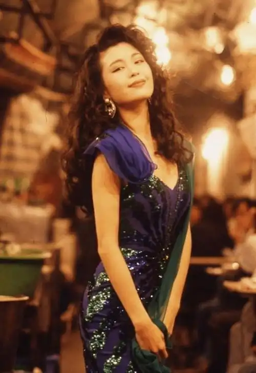 结婚13天丧夫,二婚多次原谅出轨丈夫,52岁tvb伍咏薇现状似少女