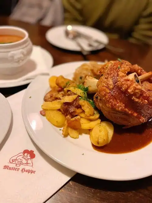 柏林美食德国大肘子一秒治愈