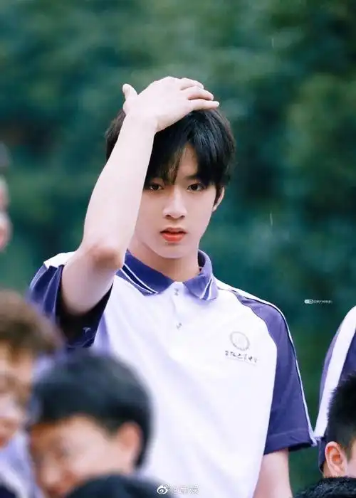 中考结束后的刘耀文#恭喜西南最帅初中生刘耀文中考顺利结束,马上