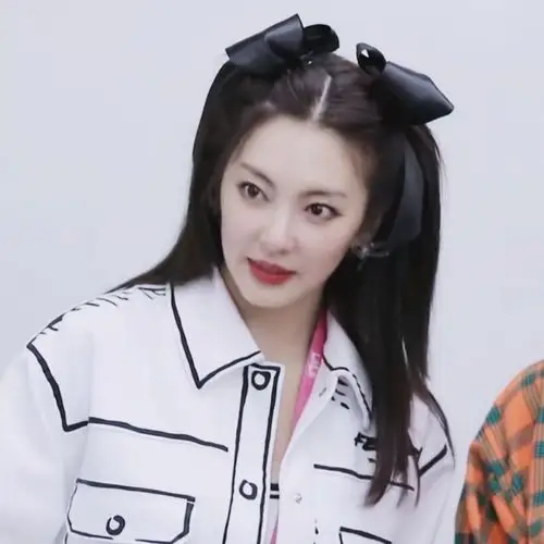 张雨绮 绝美绮绮子(> ) @贺忱 禁二改 偷图把你头打爆