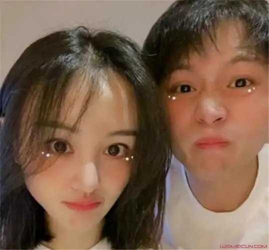 郑爽男友是谁 与节目总监因工作生情还是另有原因