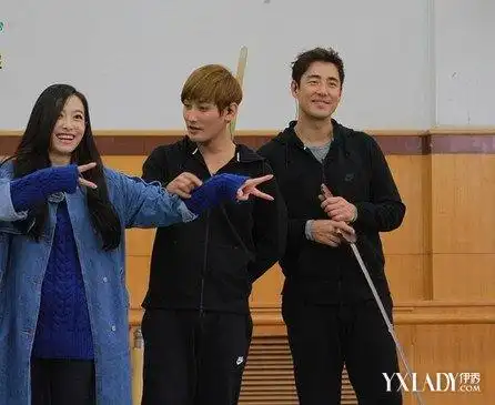 朴宰范宋茜接吻暧昧惹粉丝疯狂两人合照大曝光