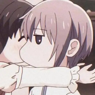 可爱女生抱男生动漫情头-动漫头像 - 壁纸之家