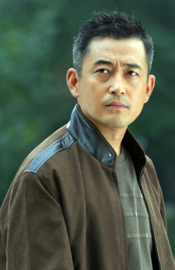 王志飞,1965年3月20日出生于北京市,中国内地男演员.