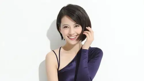 短发美女高圆圆