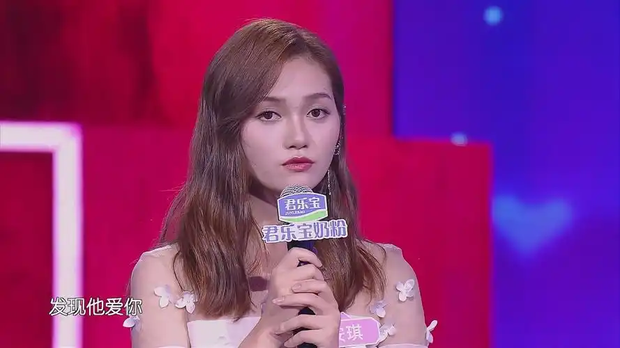 《相亲大会2》精彩片段,最帅男嘉宾破历史记录,上场3秒就被爆灯