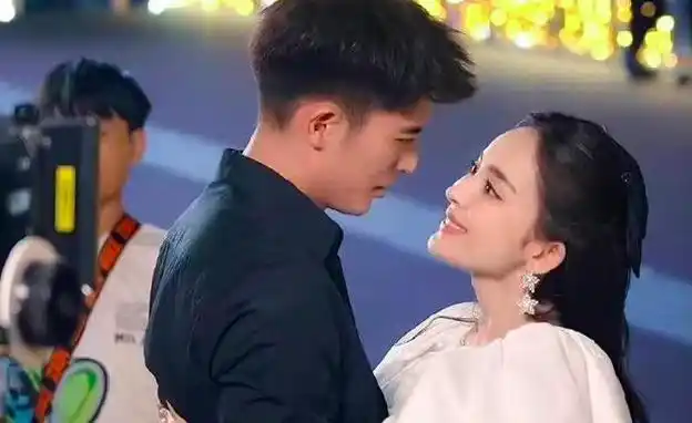 古力娜扎痛斥徐开骋不是东西自己被骗很无辜却被网友扒出时间线