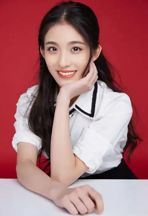 王一笛结果不知道,鲶鱼精.黄芷陶是学霸肯定没问题.