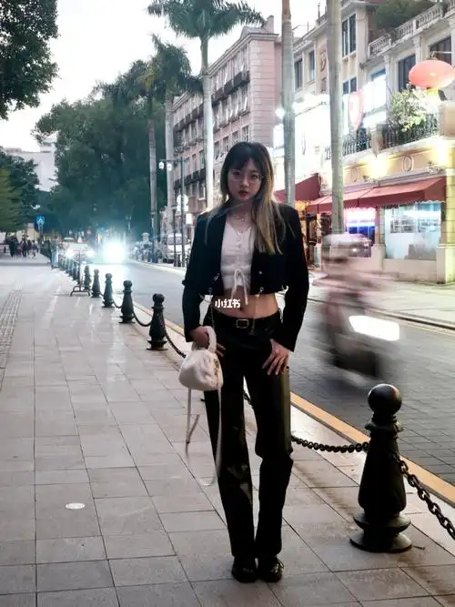 178跟rose学穿辣妹皮裤安全下车真滴飒