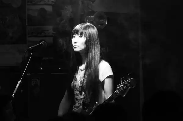 201246妙布衣乐队演出现场