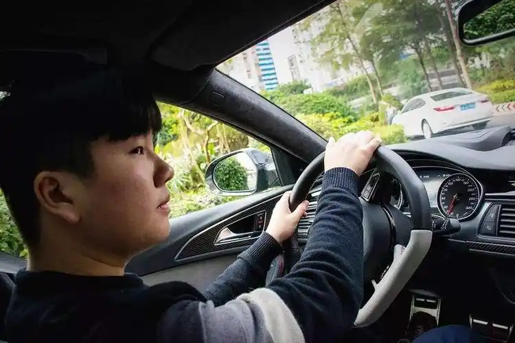 开车达到什么程度,才能证明不再是新手期?老司机:4标准不可少