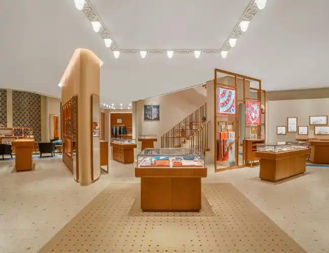 爱马仕武汉恒隆广场专卖店全新开幕