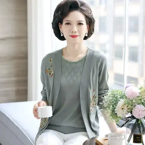 中年妈妈装新款小衫夏装套装中老年女装短袖洋气针织衫上衣薄长袖
