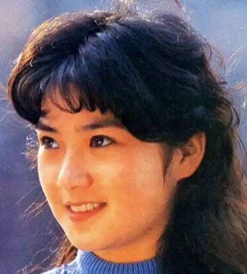 演员任冶湘20岁一炮而红28岁因病隐退如今幸福美满