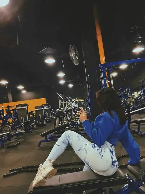 有哪些欲但不色情的小姐姐壁纸