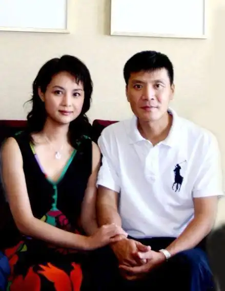 她被称古装第一美女 二婚待继子如亲生 女儿20岁美如花