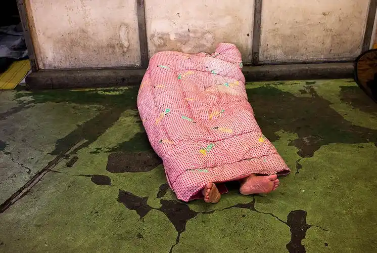 日本无家可归者底层生活深度纪实22p