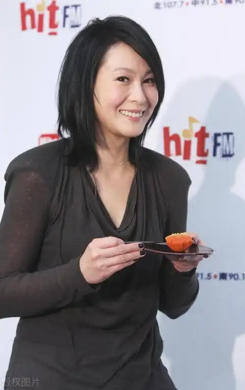 刘若英,气质很美 看着漂亮了