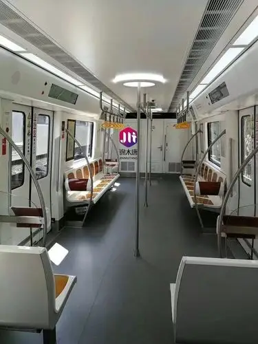 西安北至机场城际轨道首列车下线车内图曝光地铁也有新消息