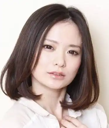 方脸女生适合的发型图片