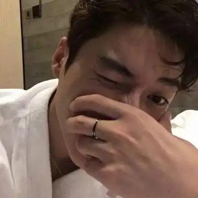 霸气超拽个性男生头像 青春染指恋情