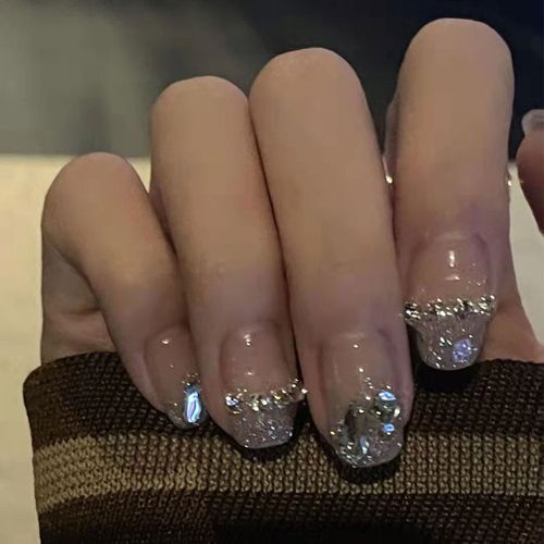 纯手工穿戴甲贴片镶钻爆闪链条可拆卸假指甲成品爆款显白新娘美甲