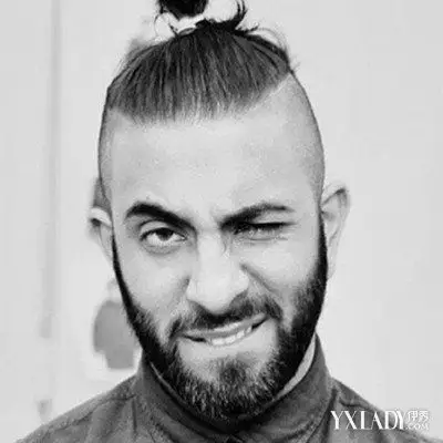 不管是形象还是魅力,都是独具一格,这样的辫子大家喜欢吗?