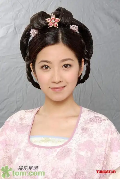 宫心计钱飞燕陈自瑶饰