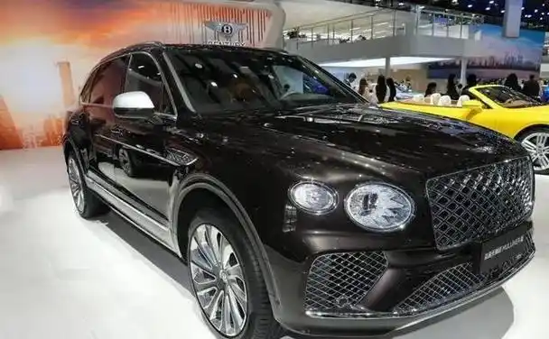 4.0t v8可实现4.6秒破百,宾利添越还是超豪车老家伙的味道!