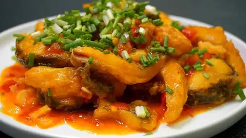 回锅肉大家都不陌生,回锅鱼你吃过吗?想吃就跟着幺妹做吧!