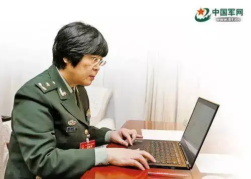 惊武汉来了位文艺范女将军竟是病毒终结者
