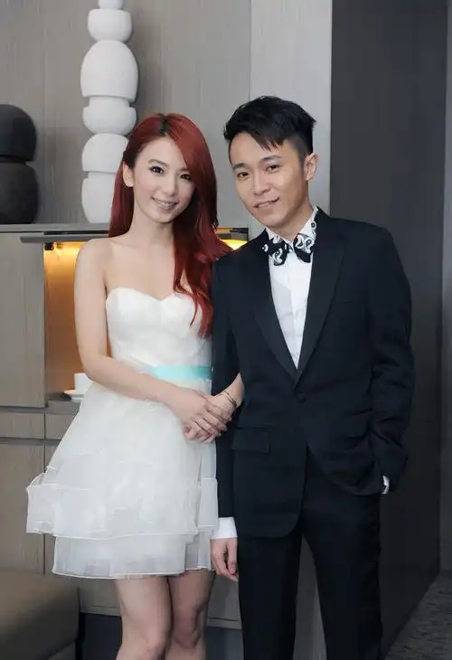h.e组合成员ella与马来西亚富商男友赖斯翔的婚礼在台北举行.s.h.