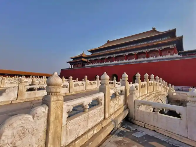 故宫建筑群规模宏大壮丽建筑精美布局统一集中体现了我国古代建筑艺术