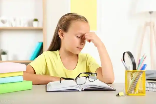 我国儿童青少年近视率仍居高不下如何养成良好用眼习惯保护视力