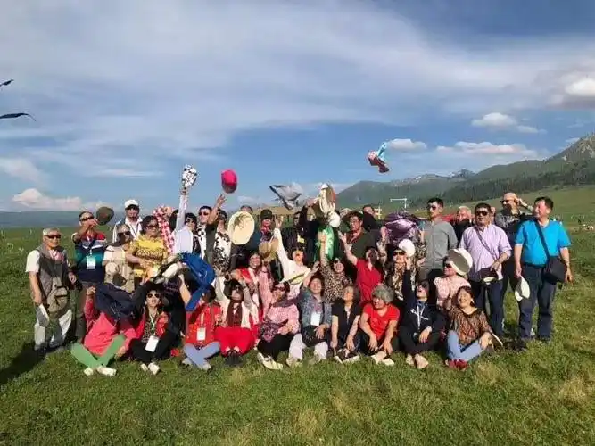 旅游专列3号车旅友的集体照